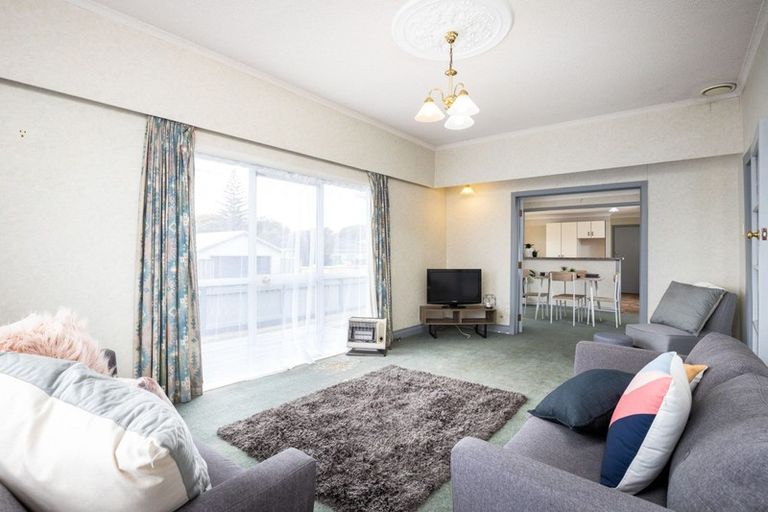 Photo of property in 45 Cutfield Road, New Plymouth, 4310