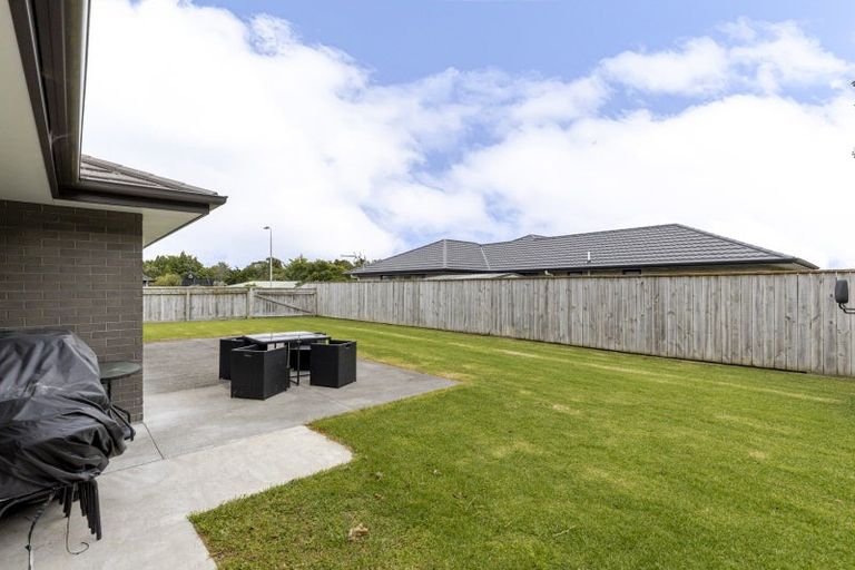 Photo of property in 40 Dreaver Drive, Waitara, 4320