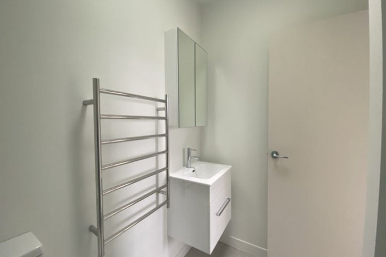 Photo of property in 3/2 Moor Avenue, Te Atatu Peninsula, Auckland, 0610