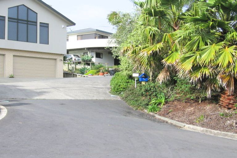 Photo of property in 30 Royalty Rise, Red Beach, 0932