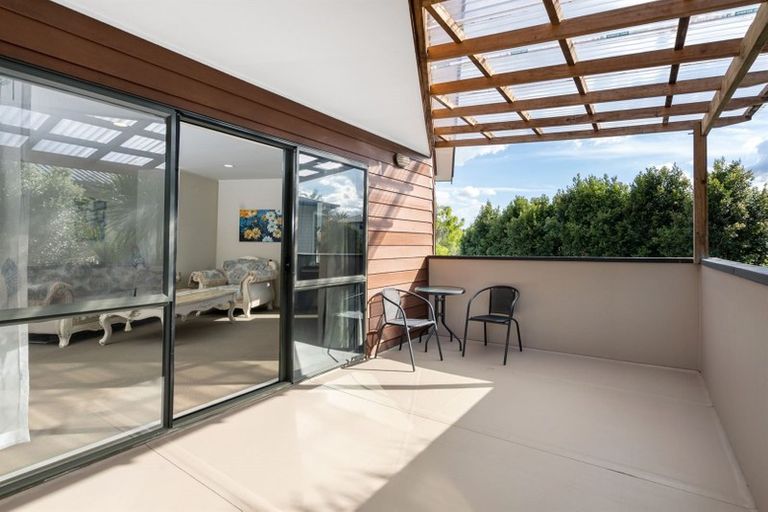 Photo of property in 2/160 Archers Road, Glenfield, Auckland, 0629