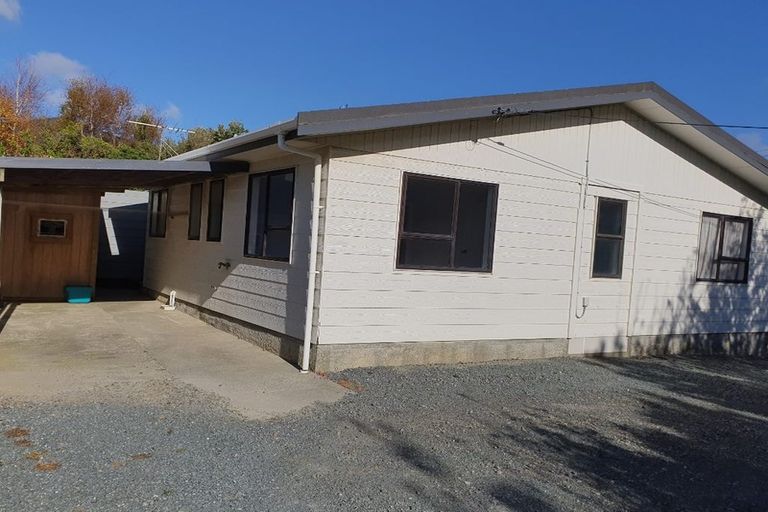 Photo of property in 55 Collins Avenue, Tawa, Wellington, 5028