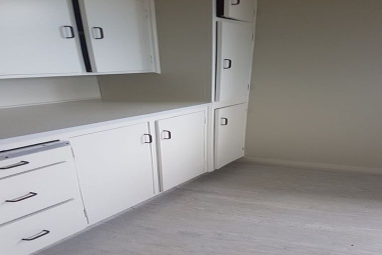 Photo of property in 614 Featherston Street, Roslyn, Palmerston North, 4414