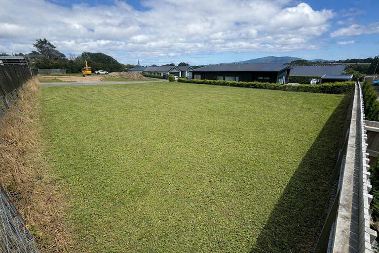 Photo of property in 5 Karearea Avenue, Kenepuru, Porirua, 5022
