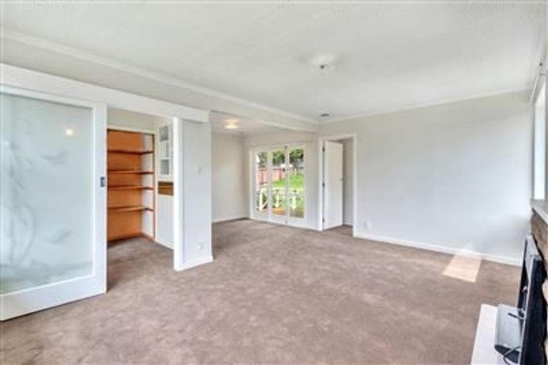 Photo of property in 38 Christmas Road, Manurewa, Auckland, 2102