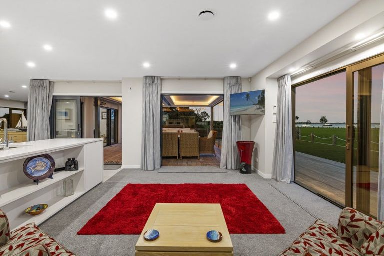 Photo of property in 26 Harbour View Road, Omokoroa, 3114