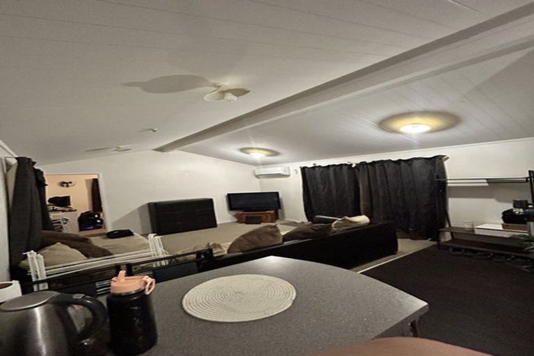 Photo of property in 11 Garth Place, Manurewa, Auckland, 2102