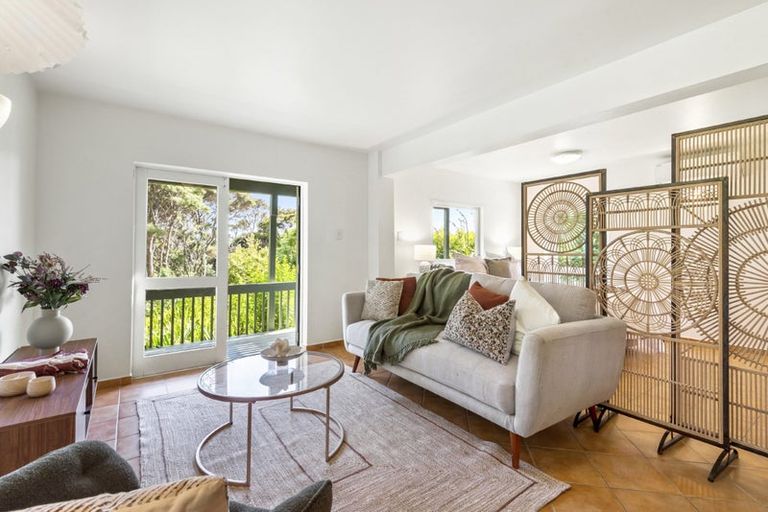 Photo of property in 7 Tranquil Glade, Hillcrest, Auckland, 0627