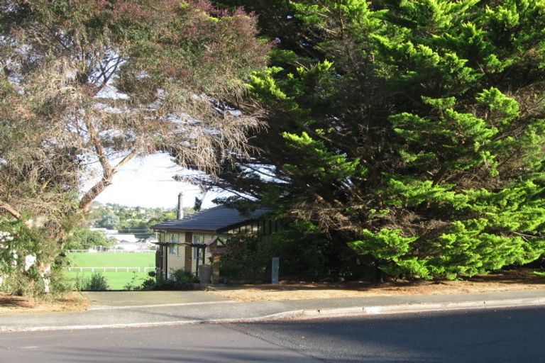 Photo of property in 57 Velma Road, Hillcrest, Auckland, 0627