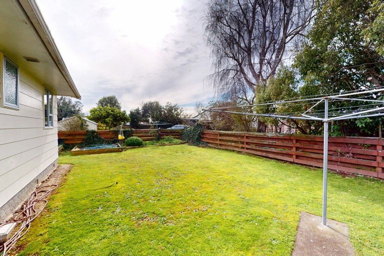 Photo of property in 6 Walker Crescent, Bulls, 4818