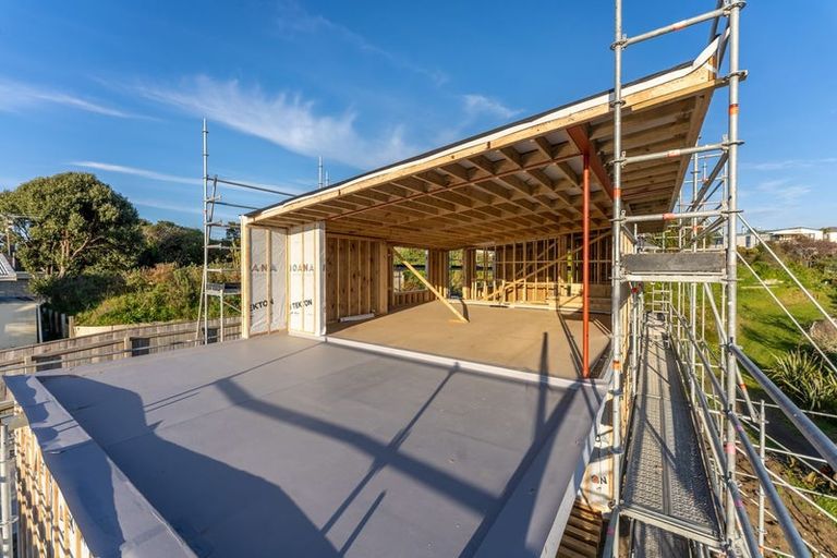 Photo of property in 20a Queens Road, Waikanae Beach, Waikanae, 5036