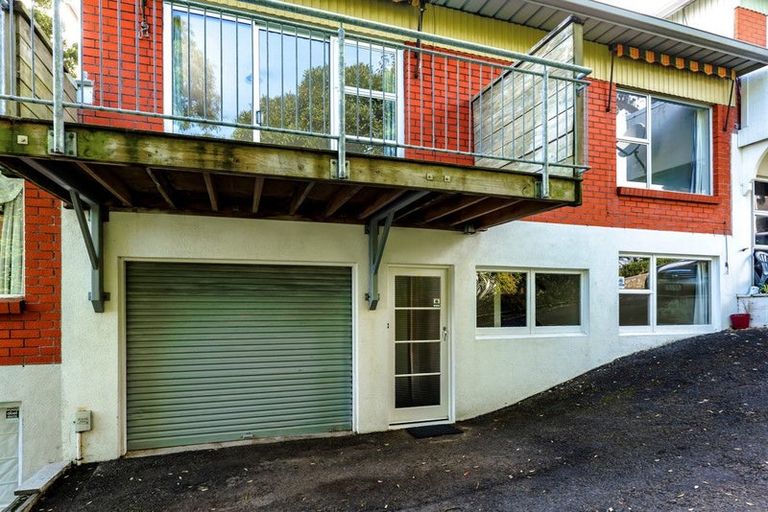 Photo of property in 2/164 Vivian Street, New Plymouth, 4310