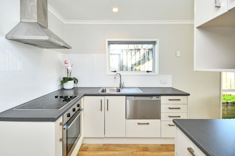 Photo of property in 31a Gossamer Drive, Pakuranga Heights, Auckland, 2010