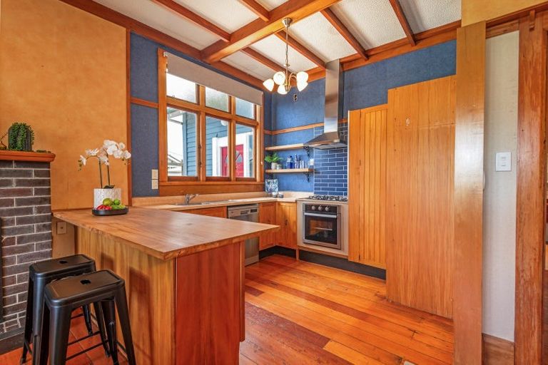 Photo of property in 24 Argyle Avenue, Takaro, Palmerston North, 4410