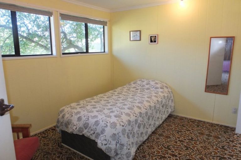 Photo of property in 10 Trafalgar Street, Foxton Beach, Foxton, 4815