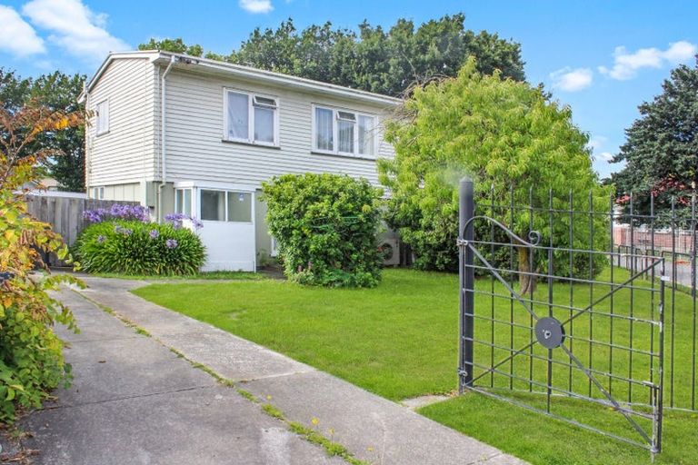 Photo of property in 59 Momorangi Crescent, Redwood, Christchurch, 8051