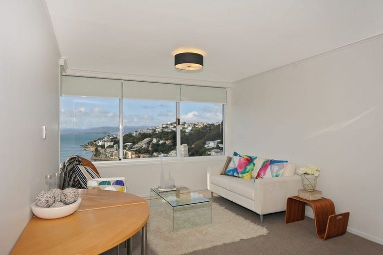 Photo of property in 9/2 Oriental Terrace, Mount Victoria, Wellington, 6011