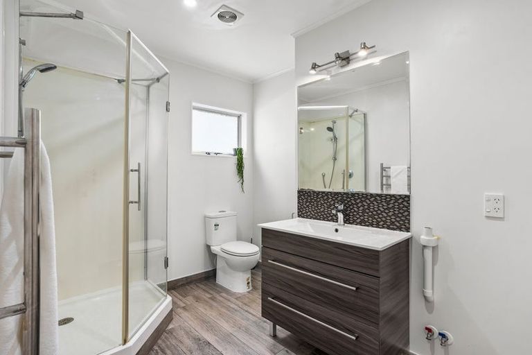 Photo of property in 11 Hague Place, Birkenhead, Auckland, 0626