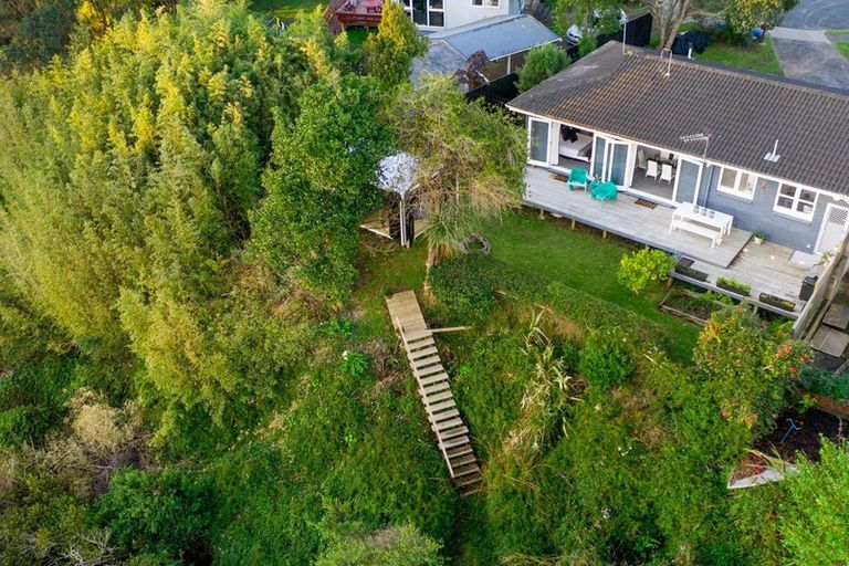 Photo of property in 1/16 Roseburn Place, Pakuranga, Auckland, 2010