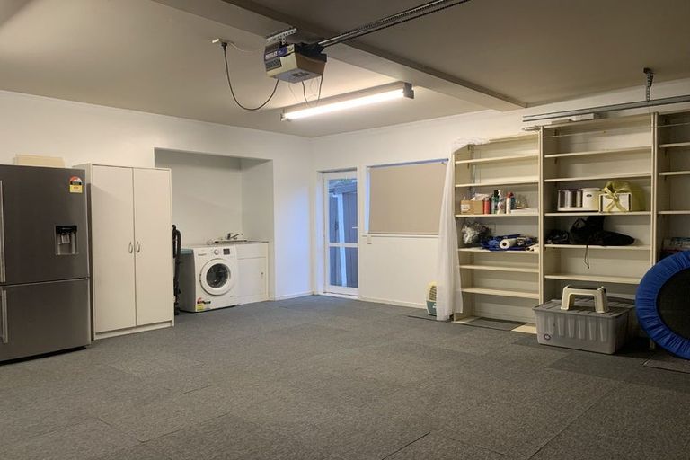 Photo of property in 123a Hobsonville Road, West Harbour, Auckland, 0618