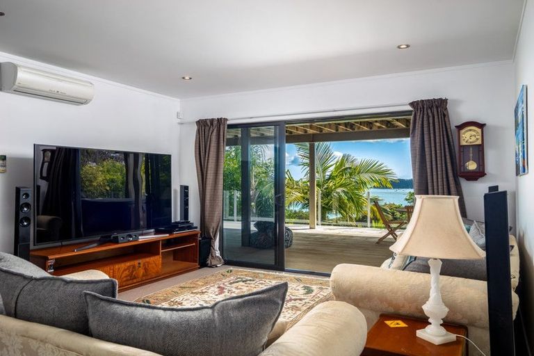 Photo of property in 180 Te Wahapu Road, Russell, 0272