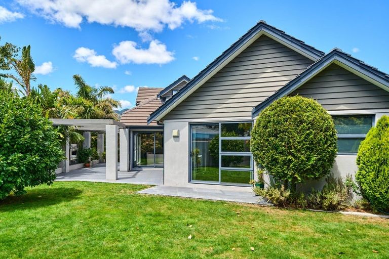Photo of property in 29d Wai-iti Crescent, Woburn, Lower Hutt, 5010