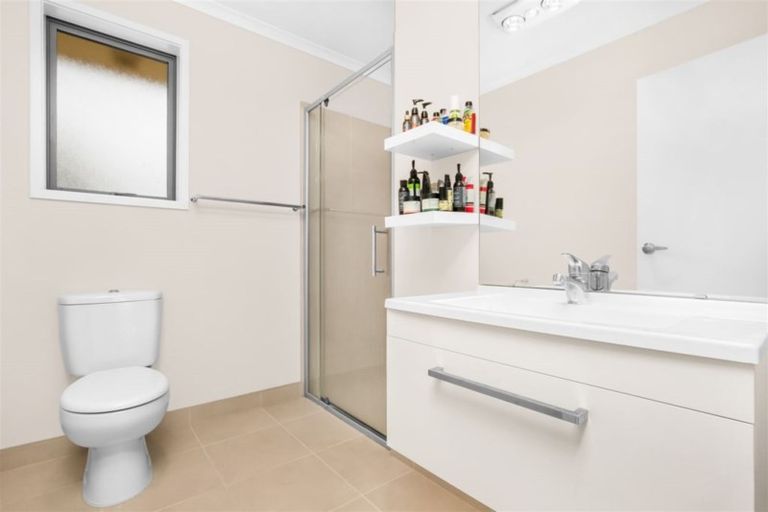 Photo of property in 12 Peet Row, Pokeno, 2471