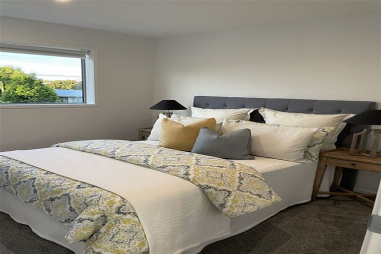 Photo of property in 8/8 Yeovil Road, Te Atatu Peninsula, Auckland, 0610