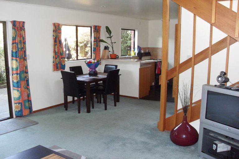 Photo of property in 2/2 Rehua Lane, St Albans, Christchurch, 8014