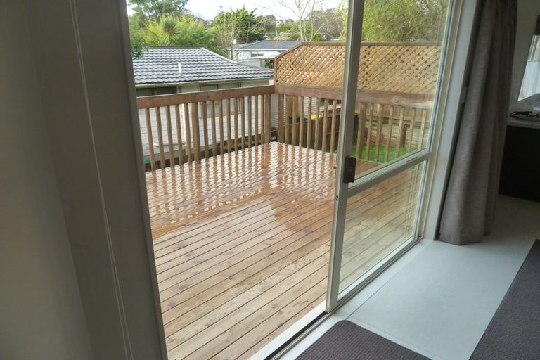 Photo of property in 68a Awaroa Road, Sunnyvale, Auckland, 0612