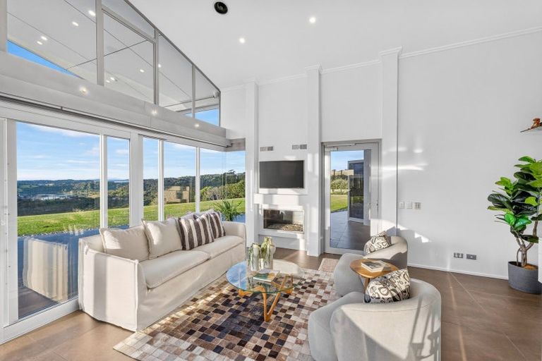 Photo of property in 83 Jervis Road, Waiwera, Orewa, 0994