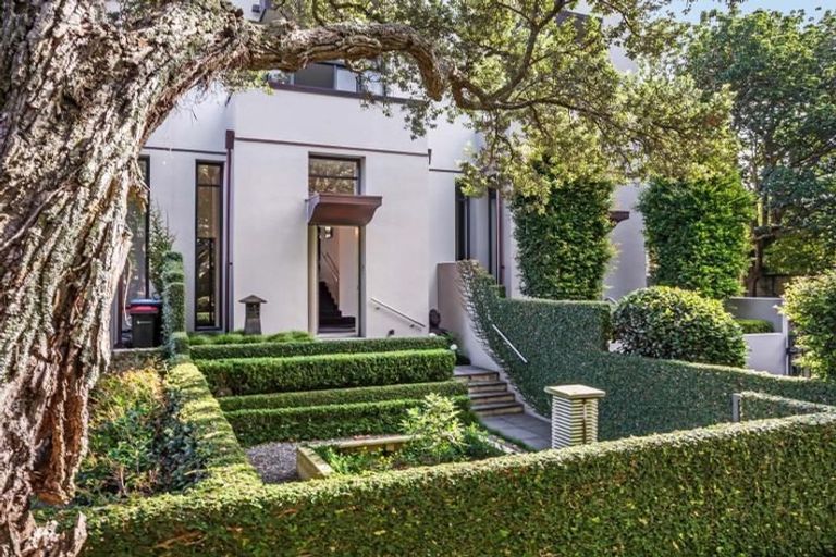 Photo of property in 12b Domain Drive, Parnell, Auckland, 1052