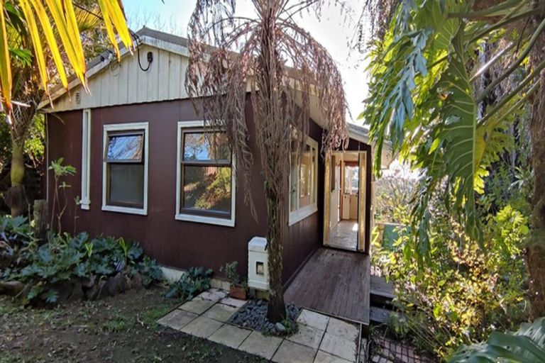 Photo of property in 75 Sunrise Avenue, Murrays Bay, Auckland, 0630