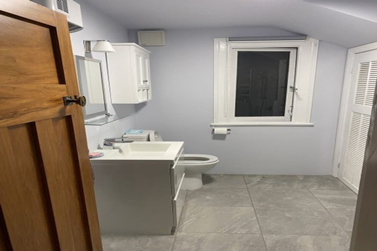 Photo of property in 19 Glen Road, Kelburn, Wellington, 6012