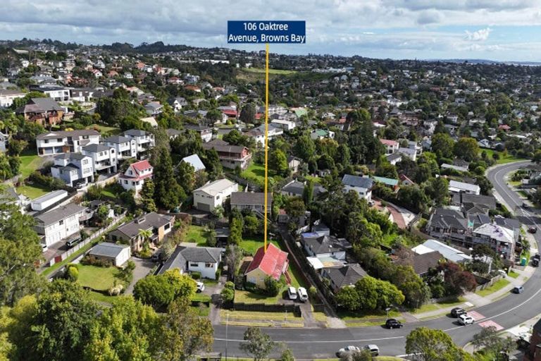 Photo of property in 106 Oaktree Avenue, Browns Bay, Auckland, 0630