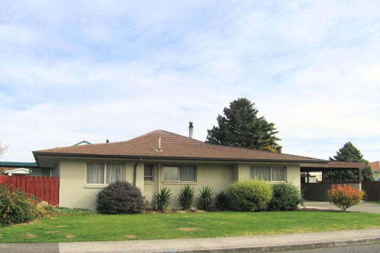 Photo of property in 200 Caroline Place, Mayfair, Hastings, 4122