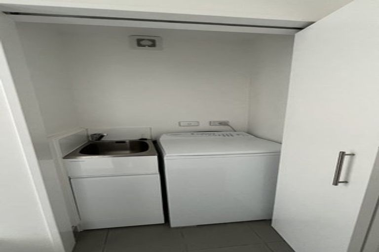 Photo of property in 5/12 Agra Crescent, Khandallah, Wellington, 6035