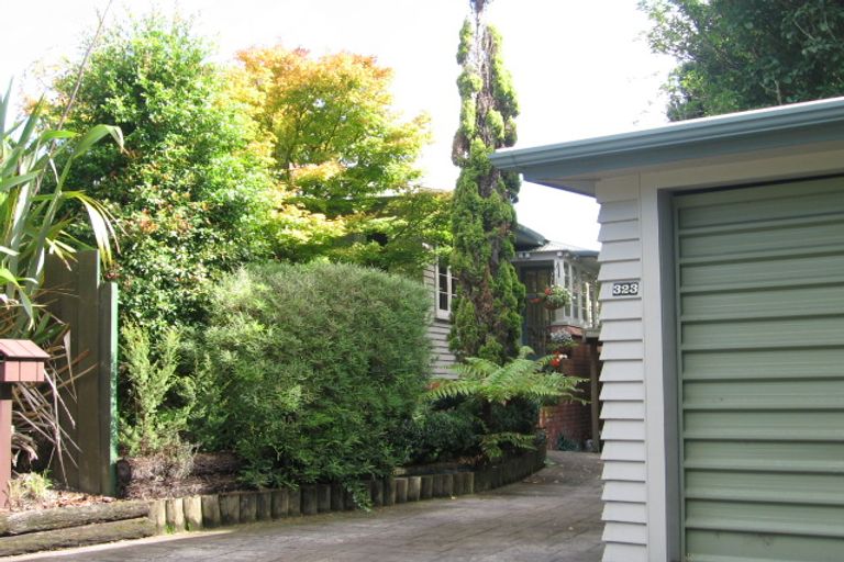Photo of property in 323 Titirangi Road, Titirangi, Auckland, 0604