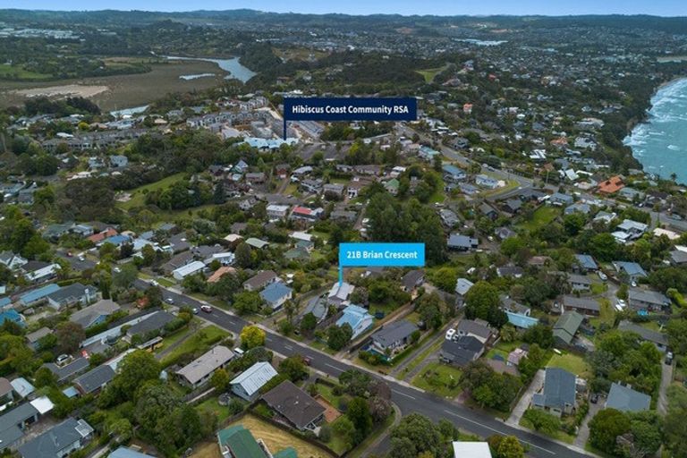 Photo of property in 21b Brian Crescent, Stanmore Bay, Whangaparaoa, 0932