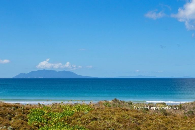 Photo of property in 5 Matariki Street, Omaha, 0986