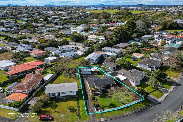 Photo of property in 36 Chilcott Road, Henderson, Auckland, 0612