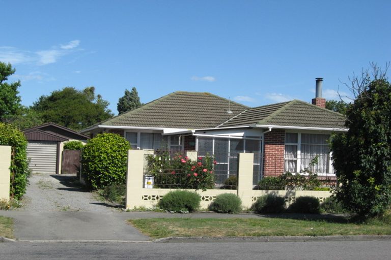 Photo of property in 4 Damien Place, Bromley, Christchurch, 8062