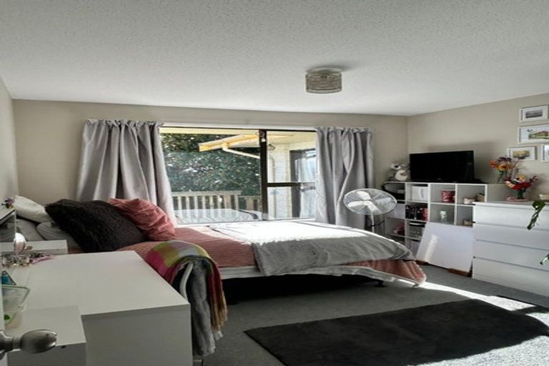 Photo of property in 38 Penruddock Rise, Westmorland, Christchurch, 8025