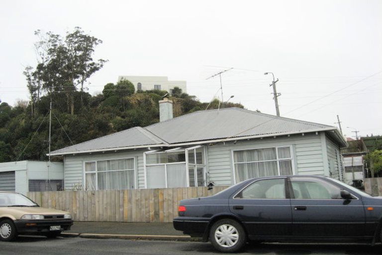 Photo of property in 1 Royal Crescent, Musselburgh, Dunedin, 9012