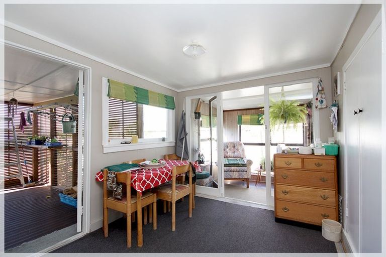 Photo of property in 22 Andresen Street, Foxton Beach, Foxton, 4815