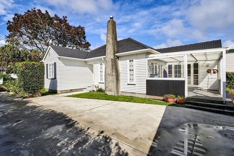 Photo of property in 36 Heretaunga Square, Silverstream, Upper Hutt, 5019