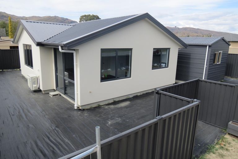 Photo of property in 2 Wicklow Street, Cromwell, 9310