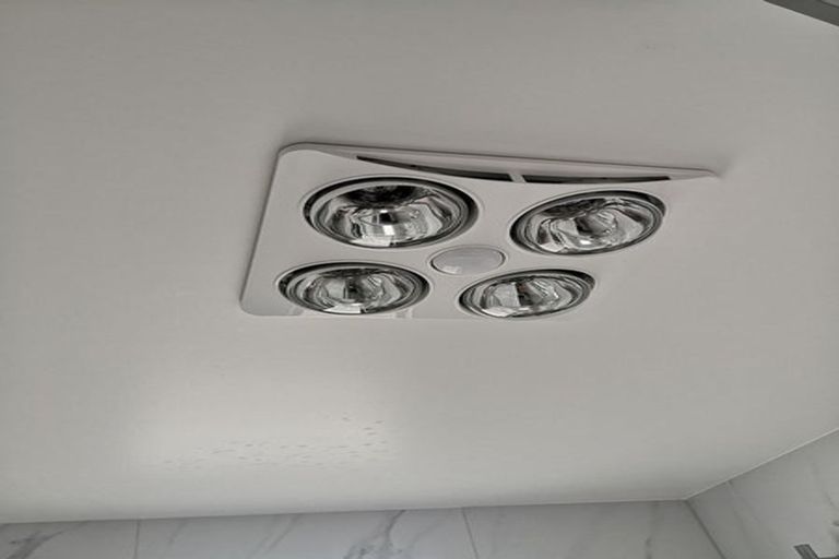 Photo of property in 9b Poruru Close, Papakura, 2110