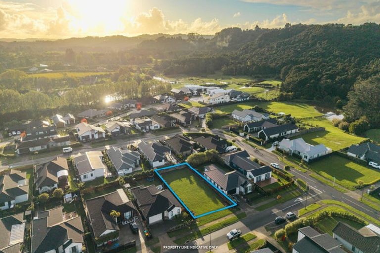 Photo of property in 15 Len Ireland Drive, Kumeu, 0810