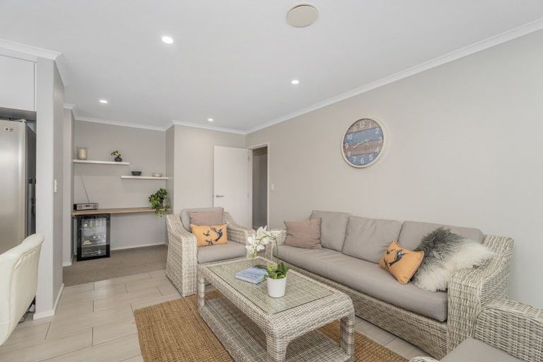 Photo of property in 17 Mermaid Place, Whitianga, 3510